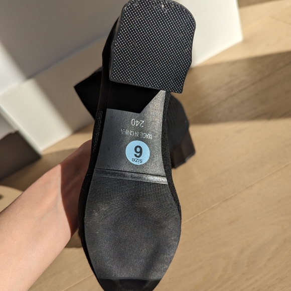 Size six black ankle boots - Picture 3 of 3